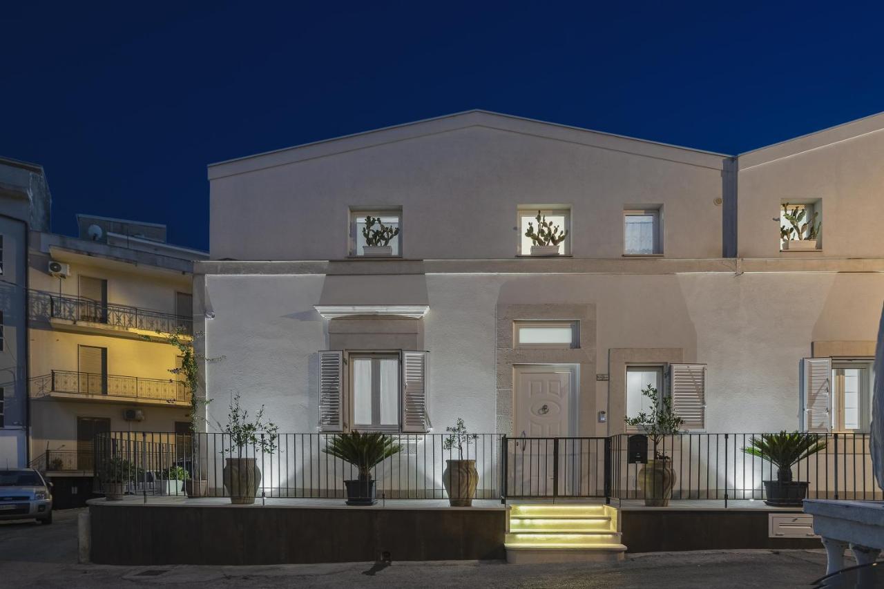 Casa Vacanze "Oceano Mare" ポッツァッロ エクステリア 写真