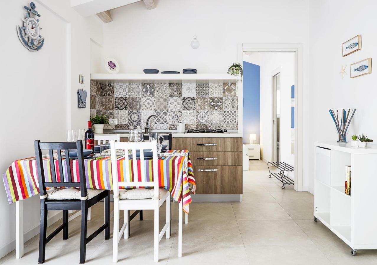 Casa Vacanze "Oceano Mare" ポッツァッロ エクステリア 写真