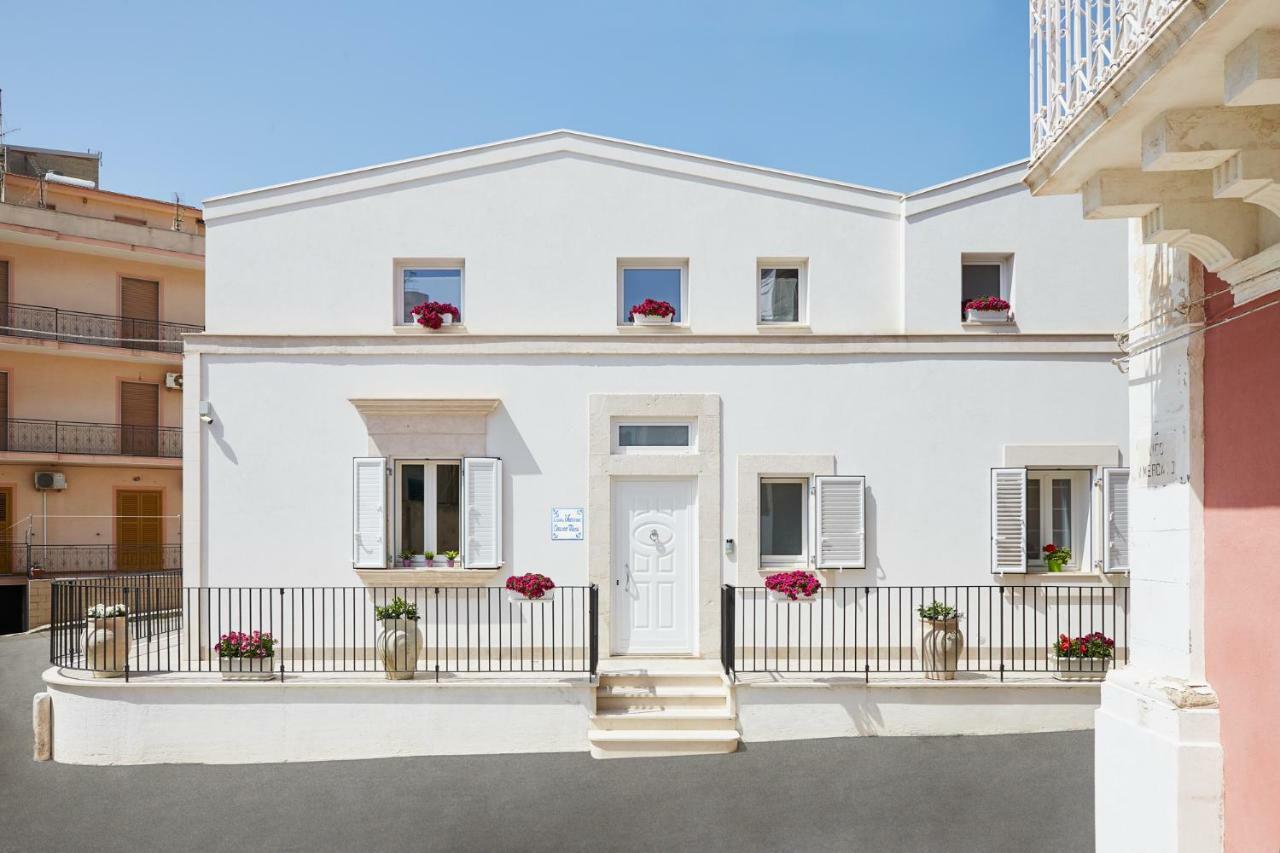 Casa Vacanze "Oceano Mare" ポッツァッロ エクステリア 写真